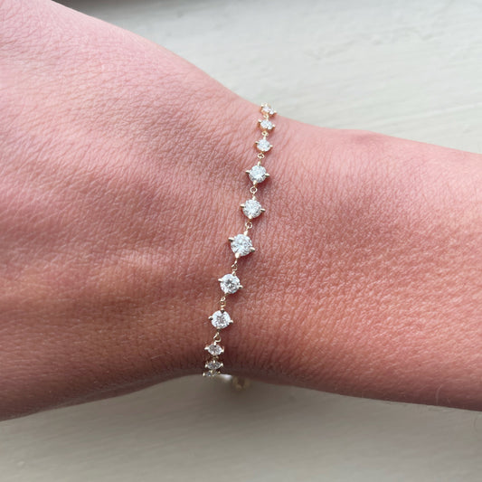 Flawless Graduated Diamond Bracelet